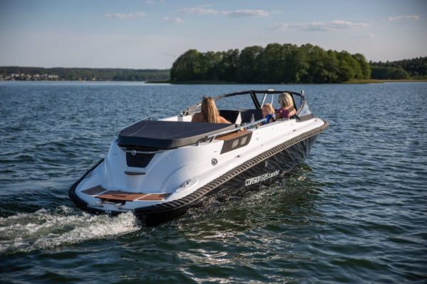 Corsiva 625 Tender krijgsman watersport (1)