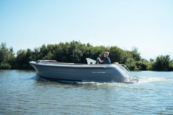 Primeur 600 Tender - zijkant